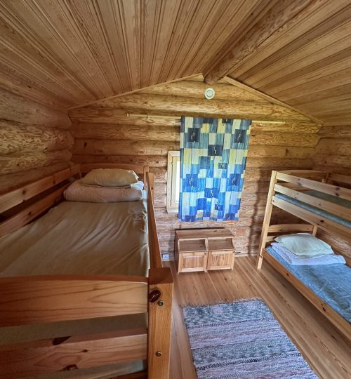 Family-friendly summer cottage rental in Ida-Viru County at Matsu Cottage by the lake Peipsi